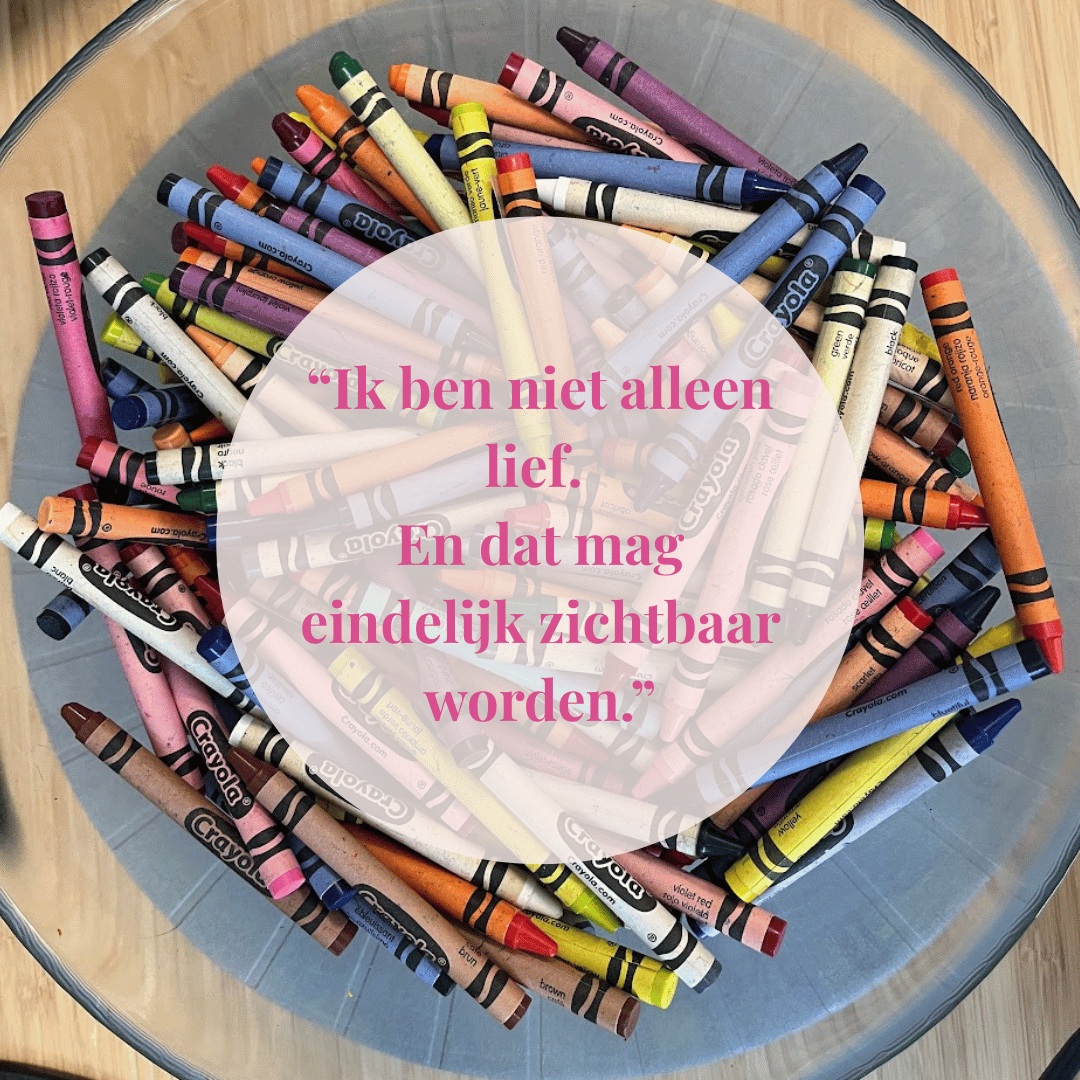Vetkrijtjes als metafoor voor alle onverwerkte, onderdrukte emoties.